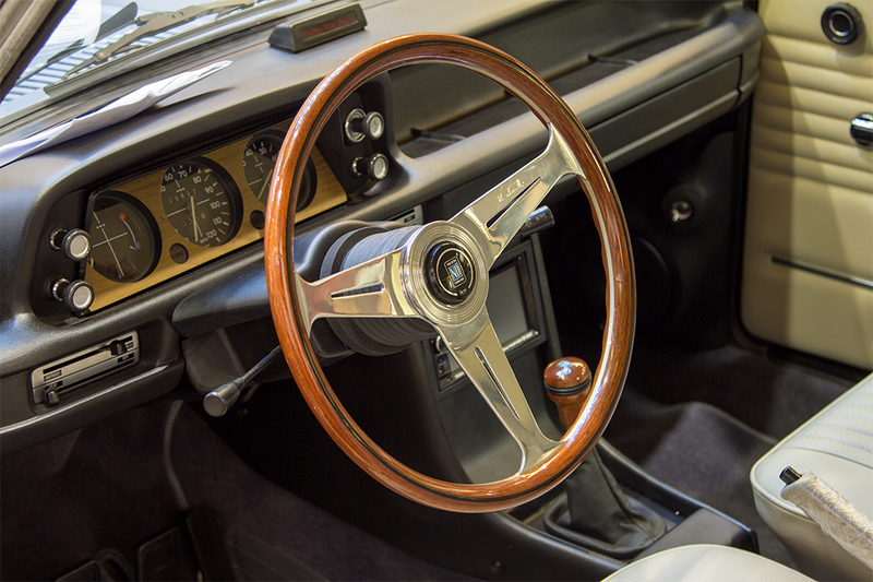 Illustration for article titled Driving A Perfectly Restored BMW 2002 Is Like Living In A Dream